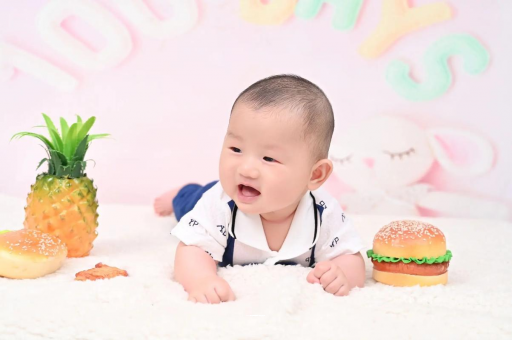 衡阳宝宝在妈妈肚子里